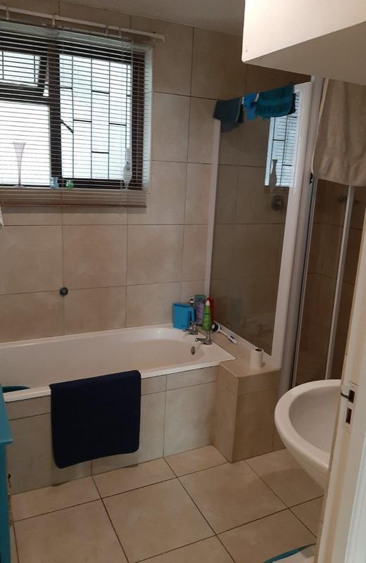 To Let 2 Bedroom Property for Rent in Strand Western Cape